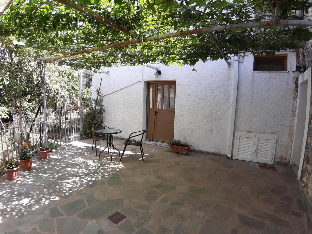 Pirgaki Studios Kardamyli Exterior photo