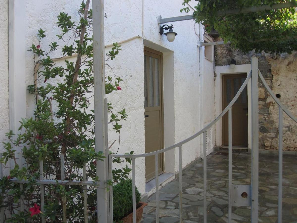 Pirgaki Studios Kardamyli Exterior photo