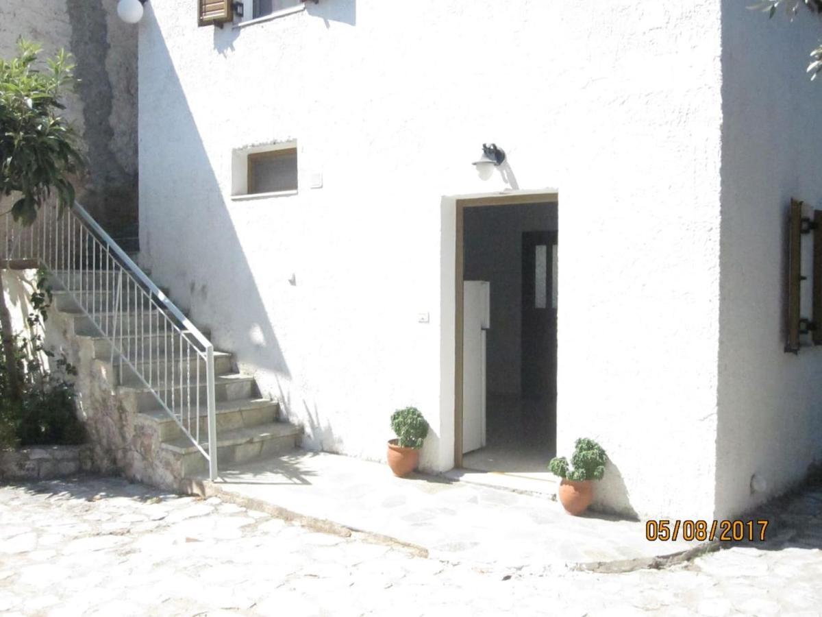 Pirgaki Studios Kardamyli Exterior photo